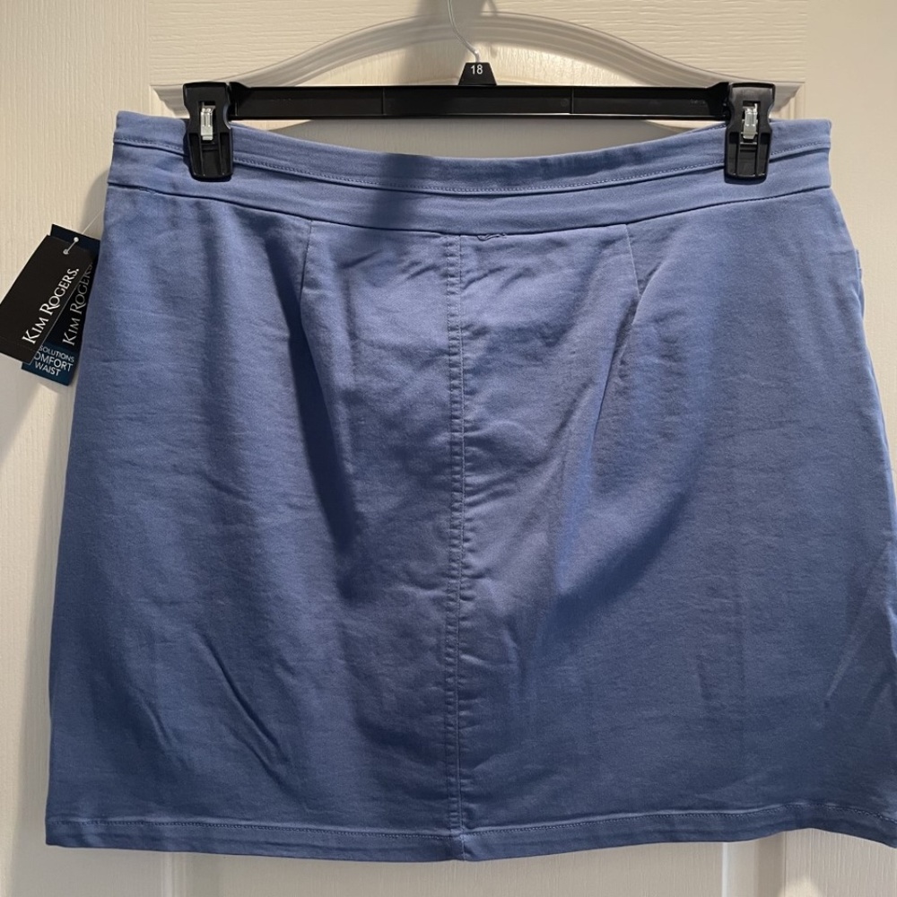 Skort - Picture 2 of 3